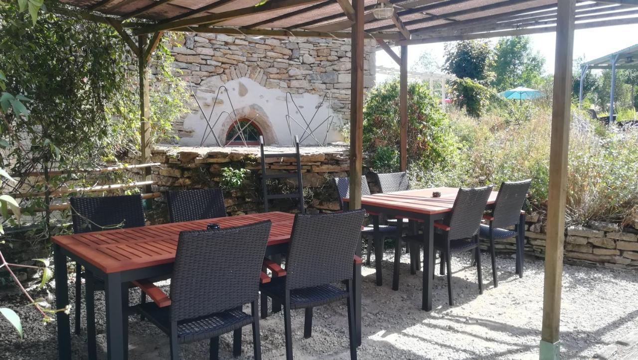 לינה וארוחת בוקר Parisot  Le Mas De Carrie מראה חיצוני תמונה
